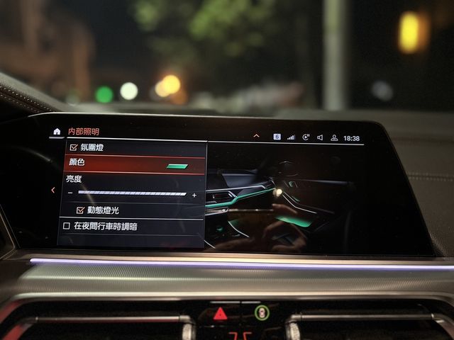 BMW寶馬 X5 XDRIVE25D  第14張相片