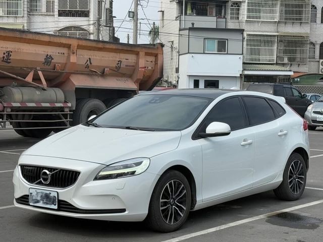 VOLVO富豪 V40  第1張相片