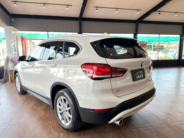 BMW寶馬 X1  第3張相片