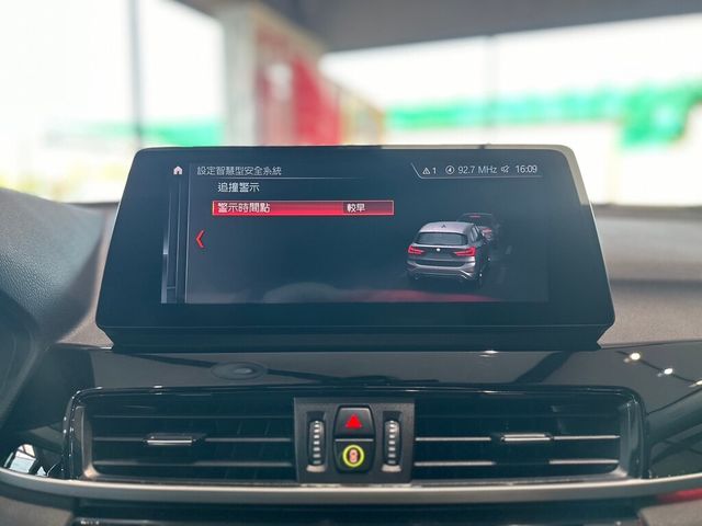 BMW寶馬 X1  第11張相片