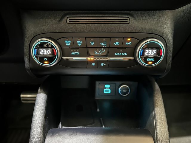 FORD福特 KUGA  第33張相片