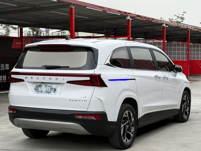 HYUNDAI現代 CUSTIN  第3張相片