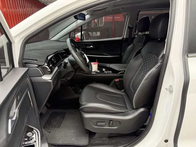 HYUNDAI現代 CUSTIN  第5張相片