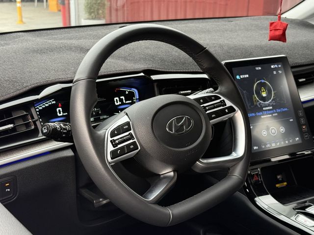 HYUNDAI現代 CUSTIN  第7張相片