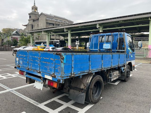 MITSUBISHI三菱 CANTER  第13張相片