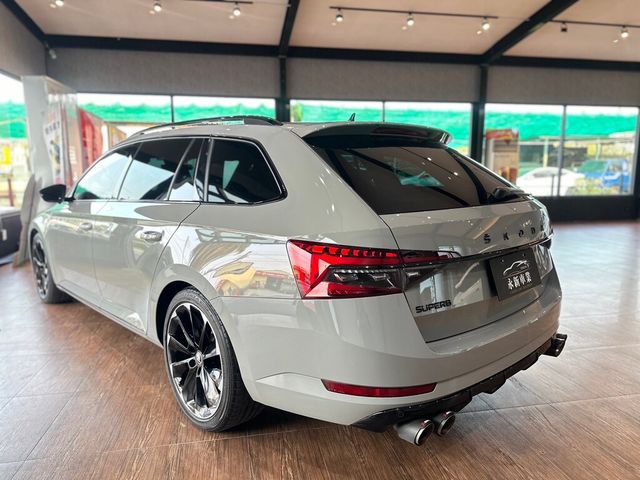 SKODA司科達 SUPERB COMBI  第3張相片