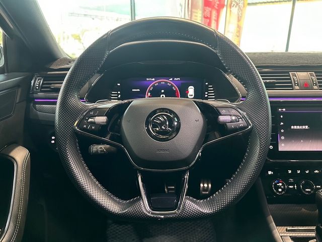 SKODA司科達 SUPERB COMBI  第11張相片