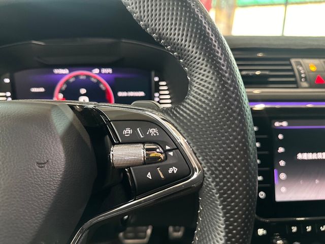 SKODA司科達 SUPERB COMBI  第19張相片