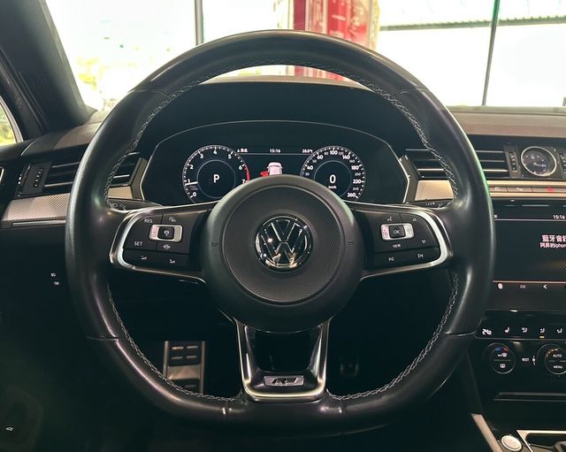VOLKSWAGEN福斯 PASSAT VARIANT  第13張相片