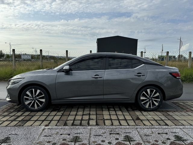 NISSAN日產 SENTRA  第3張相片