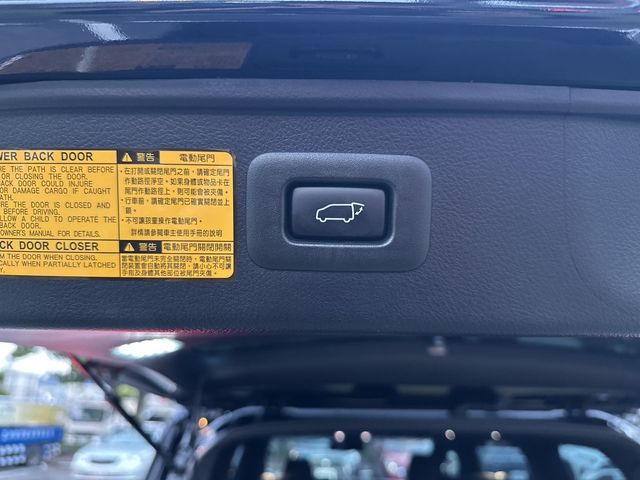 TOYOTA豐田 ALPHARD  第3張相片