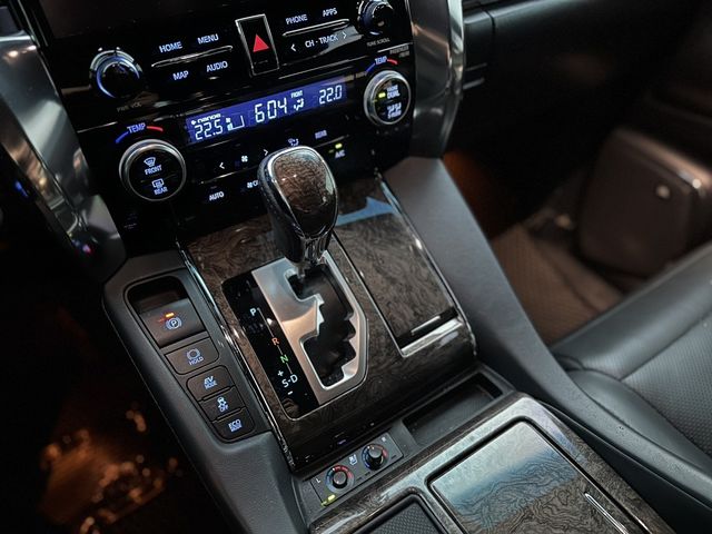 TOYOTA豐田 ALPHARD  第13張相片