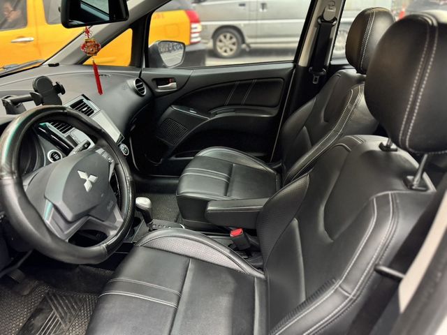 MITSUBISHI三菱 COLT PLUS  第8張相片