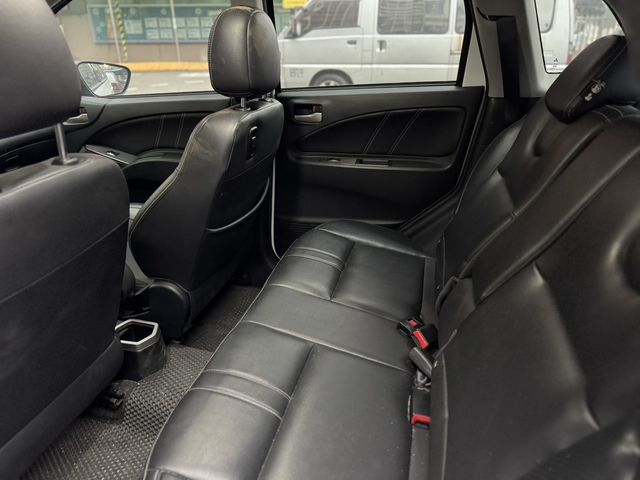 MITSUBISHI三菱 COLT PLUS  第17張相片