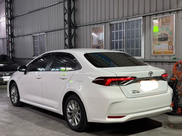 TOYOTA豐田 ALTIS  第2張相片
