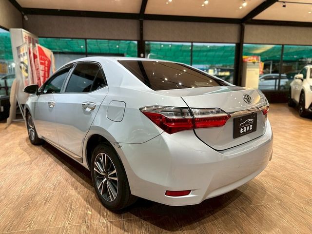 TOYOTA豐田 ALTIS  第3張相片