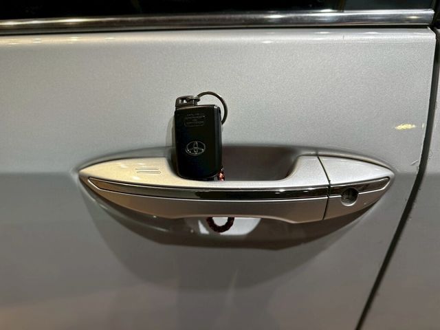 TOYOTA豐田 ALTIS  第5張相片