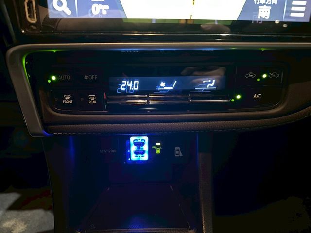 TOYOTA豐田 ALTIS  第14張相片