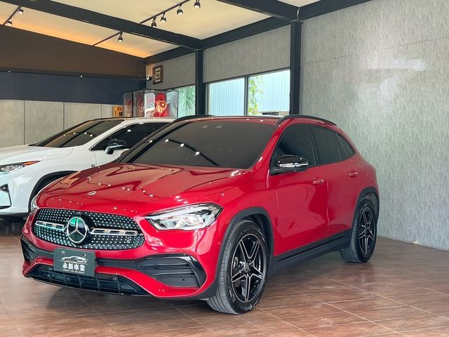 M-BENZ賓士 GLA180  第1張相片