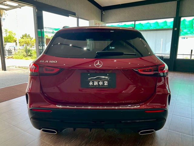 M-BENZ賓士 GLA180  第4張相片