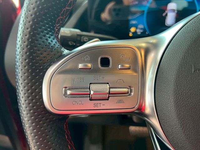 M-BENZ賓士 GLA180  第10張相片