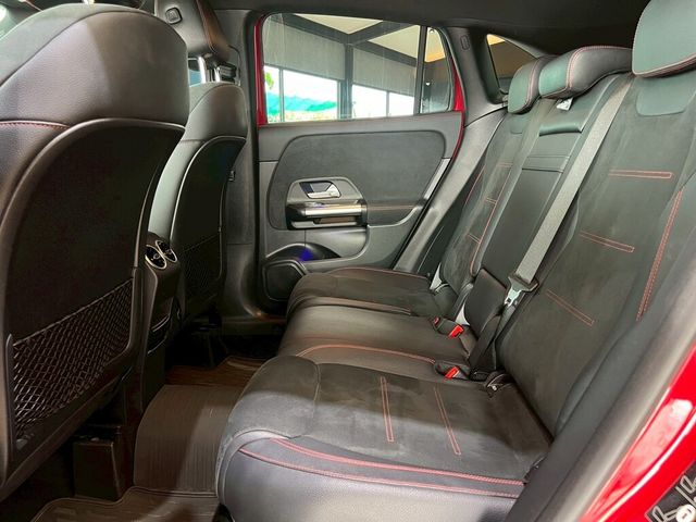 M-BENZ賓士 GLA180  第19張相片