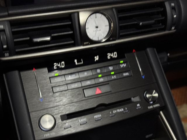 LEXUS凌志 IS 300  第11張相片
