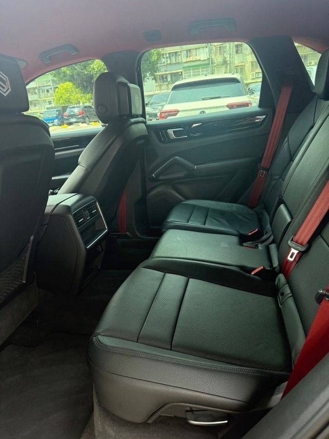 PORSCHE保時捷 CAYENNE  第4張相片