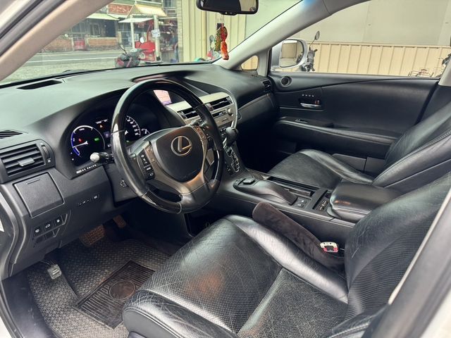 LEXUS凌志 RX450H  第7張相片