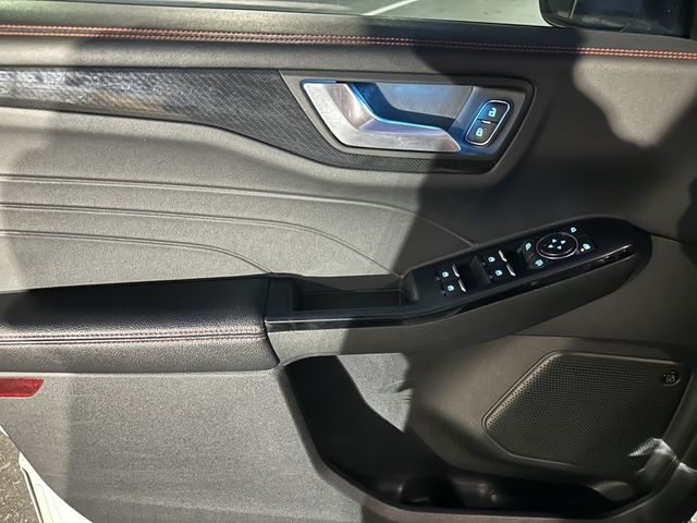 FORD福特 KUGA  第9張相片