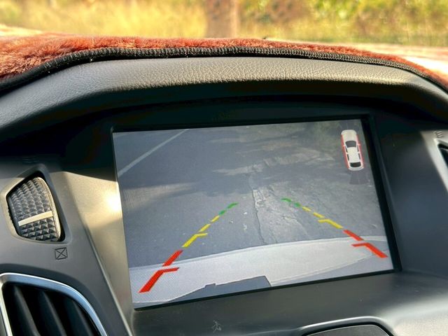 FORD福特 FOCUS  第14張相片
