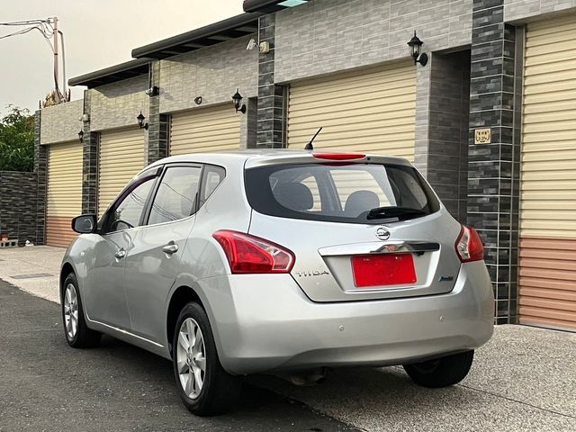 NISSAN日產 TIIDA  第2張相片