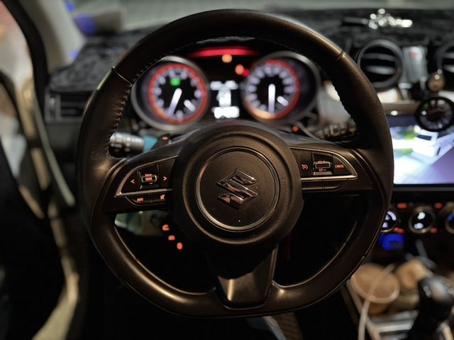 SUZUKI鈴木 SWIFT  第8張相片