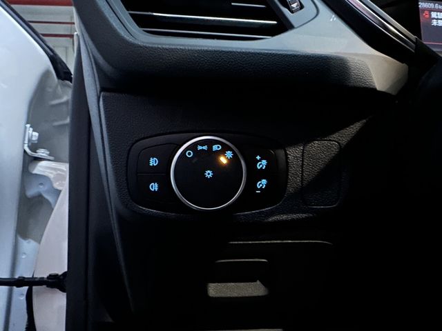 FORD福特 FOCUS ACTIVE  第11張相片