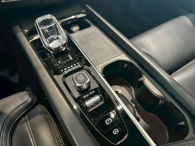 VOLVO富豪 XC60  第17張相片