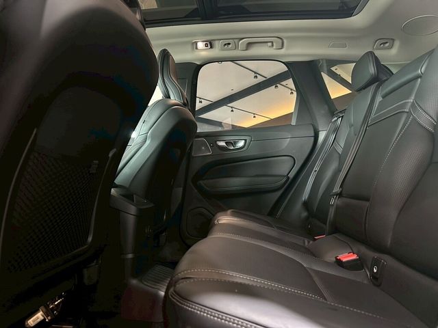 VOLVO富豪 XC60  第18張相片