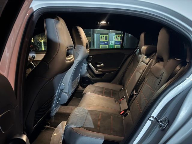 M-BENZ賓士 A180  第6張相片