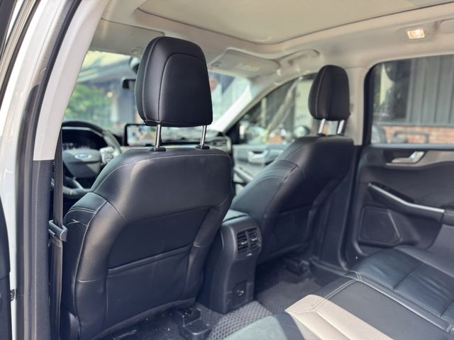 FORD福特 KUGA  第18張相片