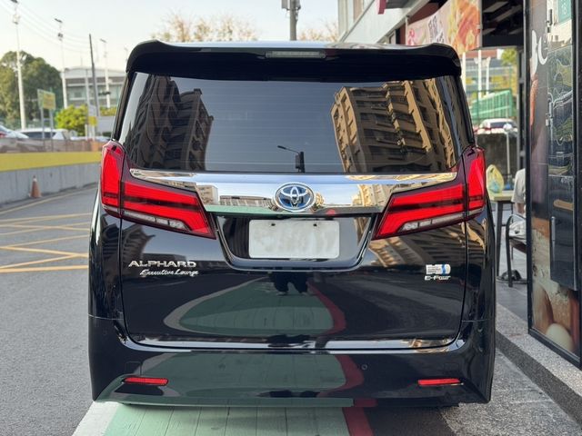 TOYOTA豐田 ALPHARD  第3張相片