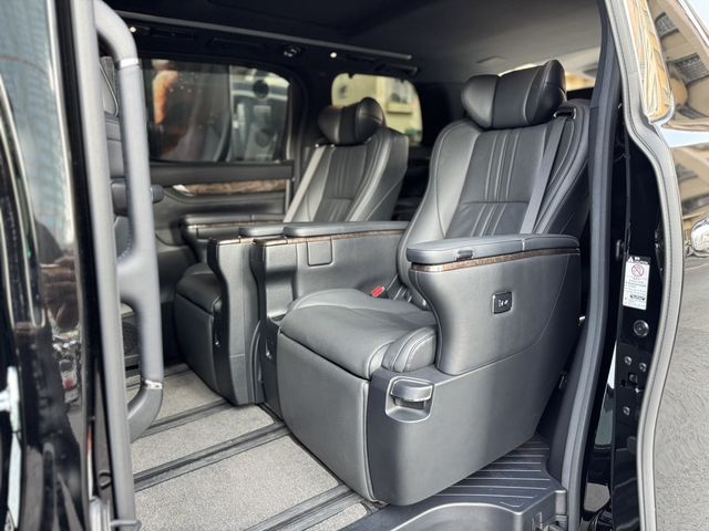 TOYOTA豐田 ALPHARD  第18張相片