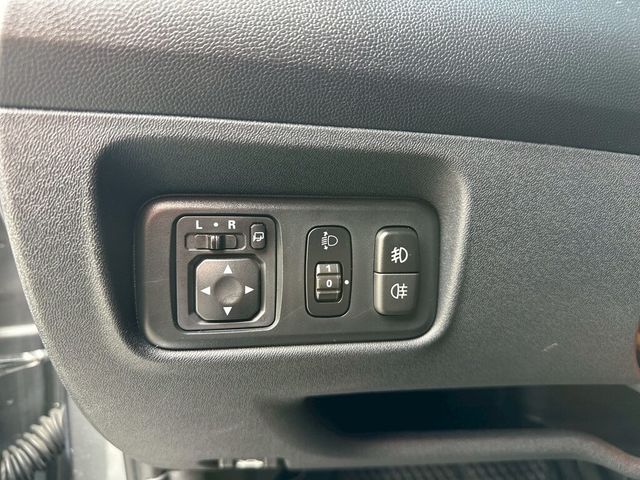 MITSUBISHI三菱 COLT PLUS  第13張相片