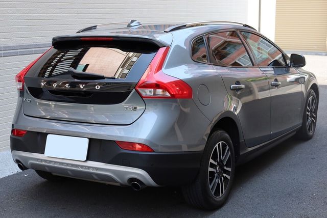 VOLVO富豪 V40 CROSS COUNTRY  第4張相片
