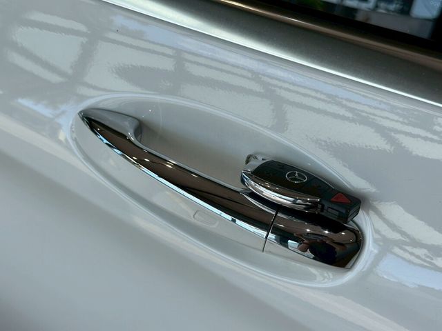 M-BENZ賓士 C300  第3張相片
