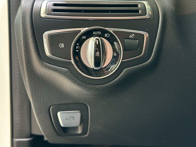 M-BENZ賓士 C300  第10張相片