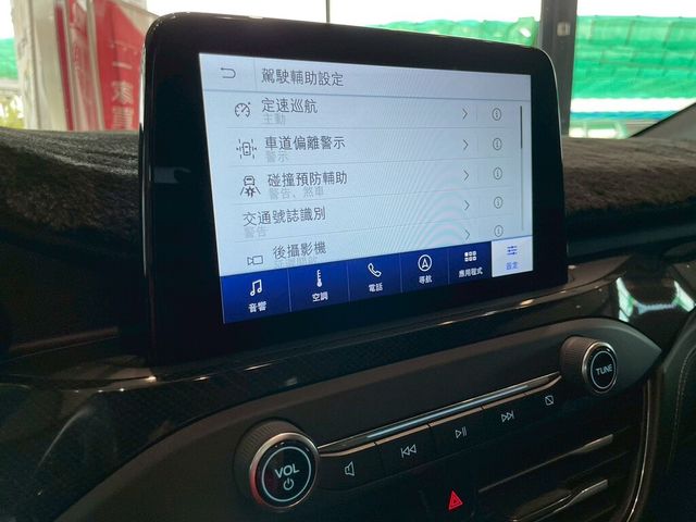 FORD福特 KUGA  第14張相片