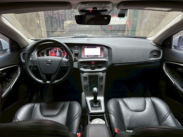 VOLVO富豪 V40  第7張相片