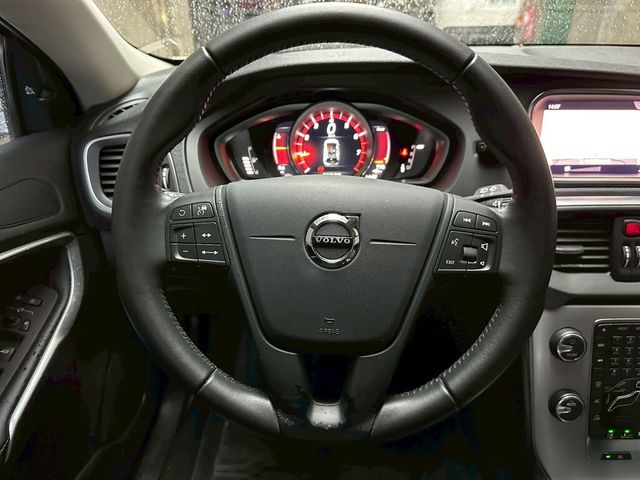VOLVO富豪 V40  第8張相片