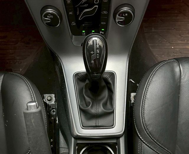 VOLVO富豪 V40  第16張相片