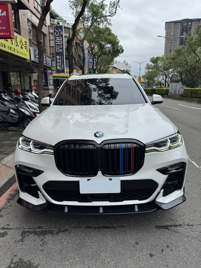BMW寶馬 X7 XDRIVE50I  第2張相片