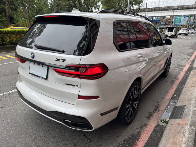 BMW寶馬 X7 XDRIVE50I  第4張相片